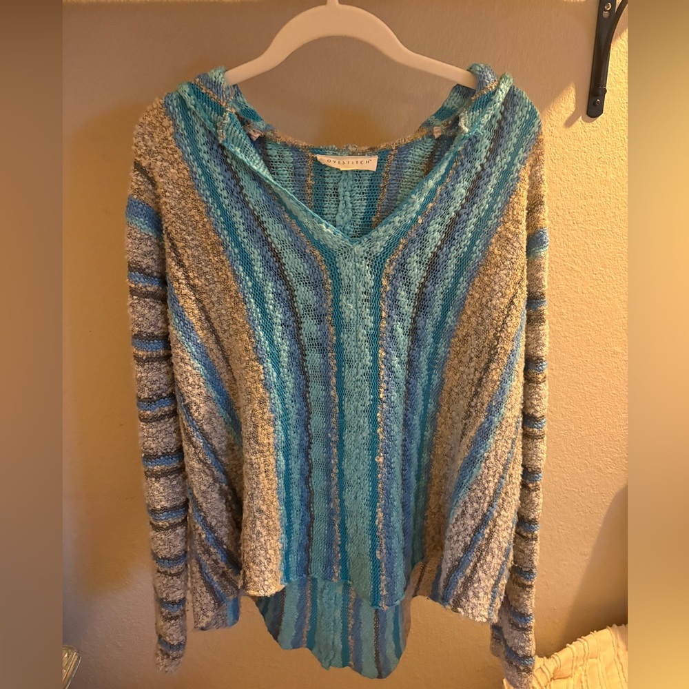 Lovestitch Beachy V-Neck Sweater